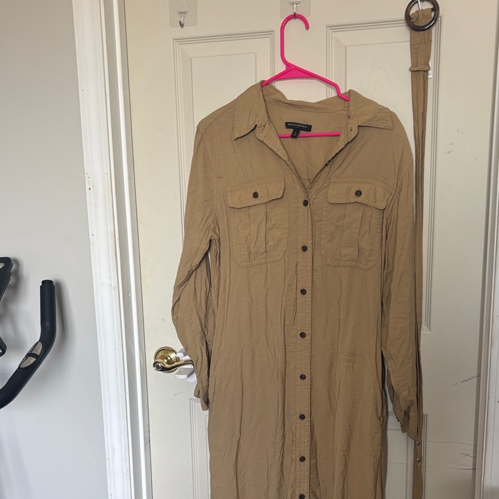 Banana Republic Tan Long Sleeve Dress